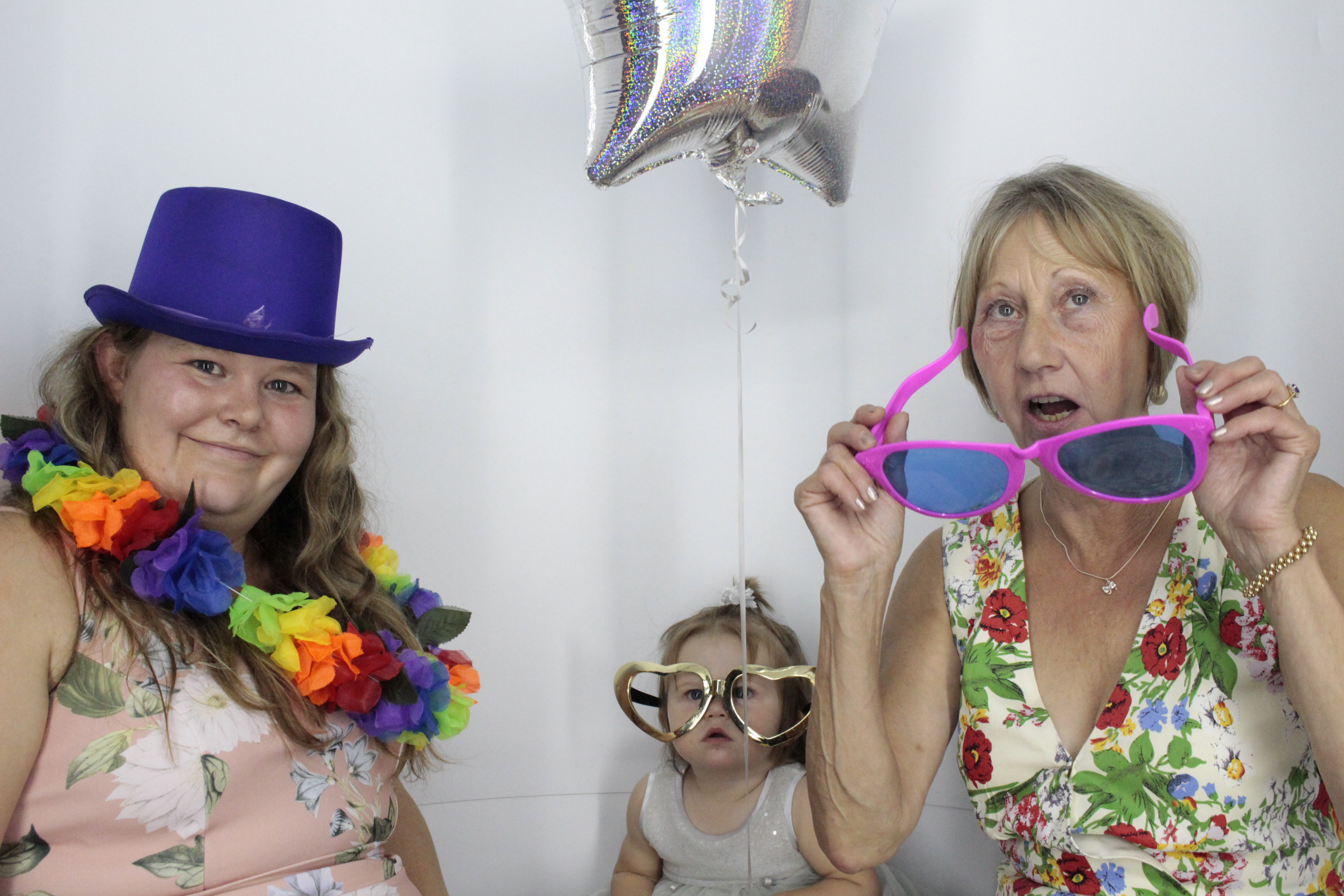 Ellesse's 21st Birthday | View more photos from the event at gallery.myphotoboothexperience.co.uk/u/MyPhotoBoothExperienceLtd/Ellesses-21st-Birthday